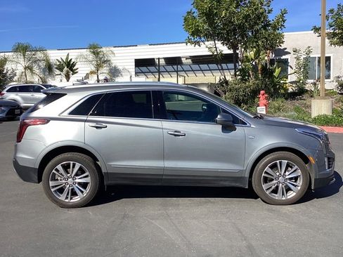 Used 2024 Cadillac XT5 Premium Luxury image 2