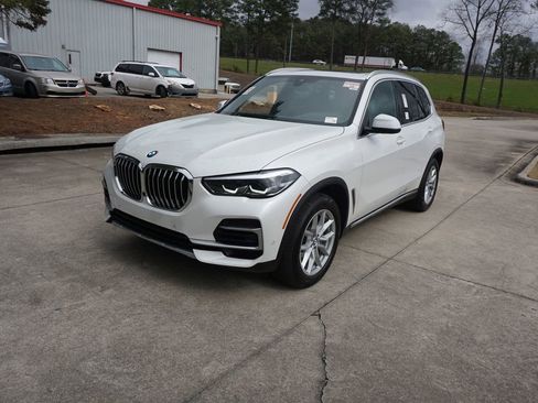 Used 2023 BMW X5 xDrive40i w/ Premium Package image 26