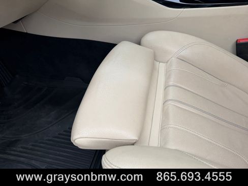 Used 2019 BMW 530i xDrive AWD/4WD image 12