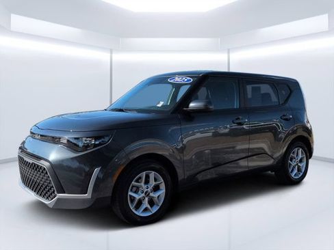 Used 2025 Kia Soul LX w/ LX Technology Package FWD image 7