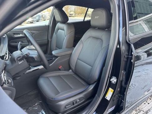 New 2026 Buick Envista Sport Touring w/ Convenience I Package FWD image 12