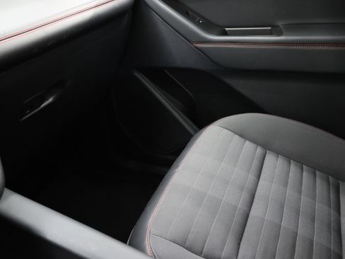 Used 2025 Ford Explorer ST-Line image 14