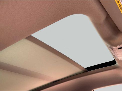 Used 2024 Volkswagen Atlas SE FWD image 14