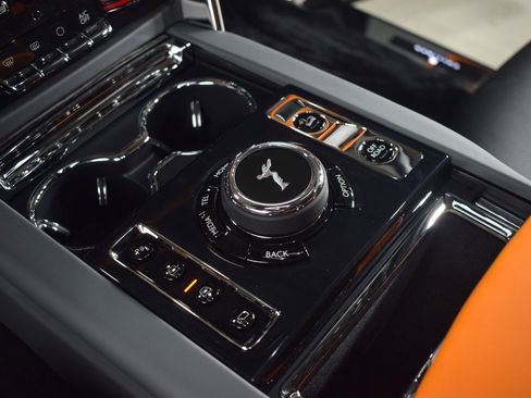 New 2026 Rolls-Royce Cullinan image 37