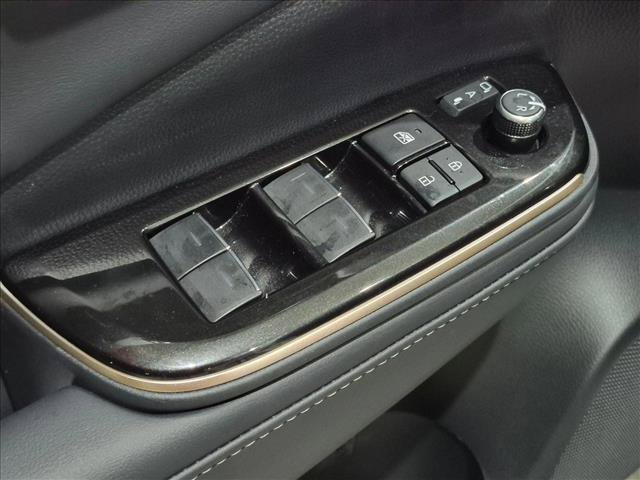 Used 2026 Toyota Crown Signia w/ Advanced Technology Package AWD/4WD image 12