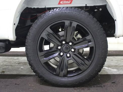 Used 2016 Ford F150 Platinum w/ Equipment Group 701A Luxury AWD/4WD image 27
