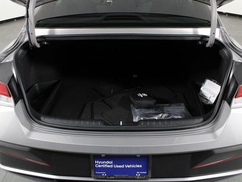 Certified 2024 Hyundai Elantra SEL FWD image 18