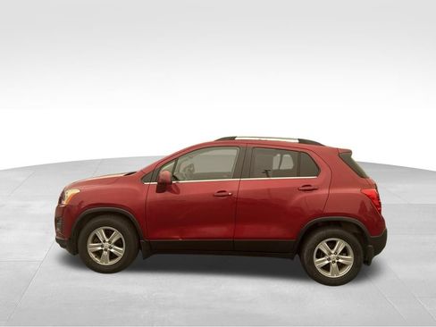 Used 2015 Chevrolet Trax LT w/ LT Plus Package FWD image 2