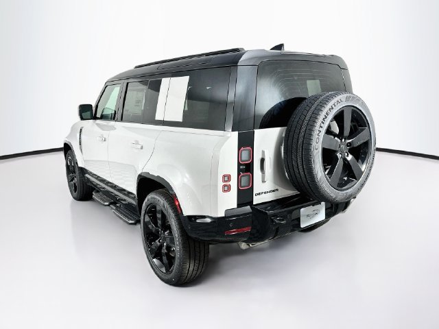 New 2026 Land Rover Defender 110 X-Dynamic SE AWD/4WD image 7