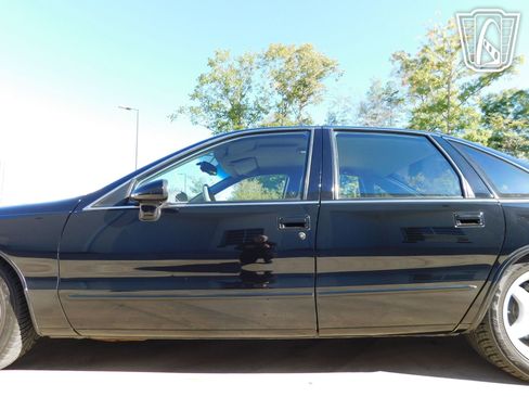 Used 1994 Chevrolet Impala SS image 13