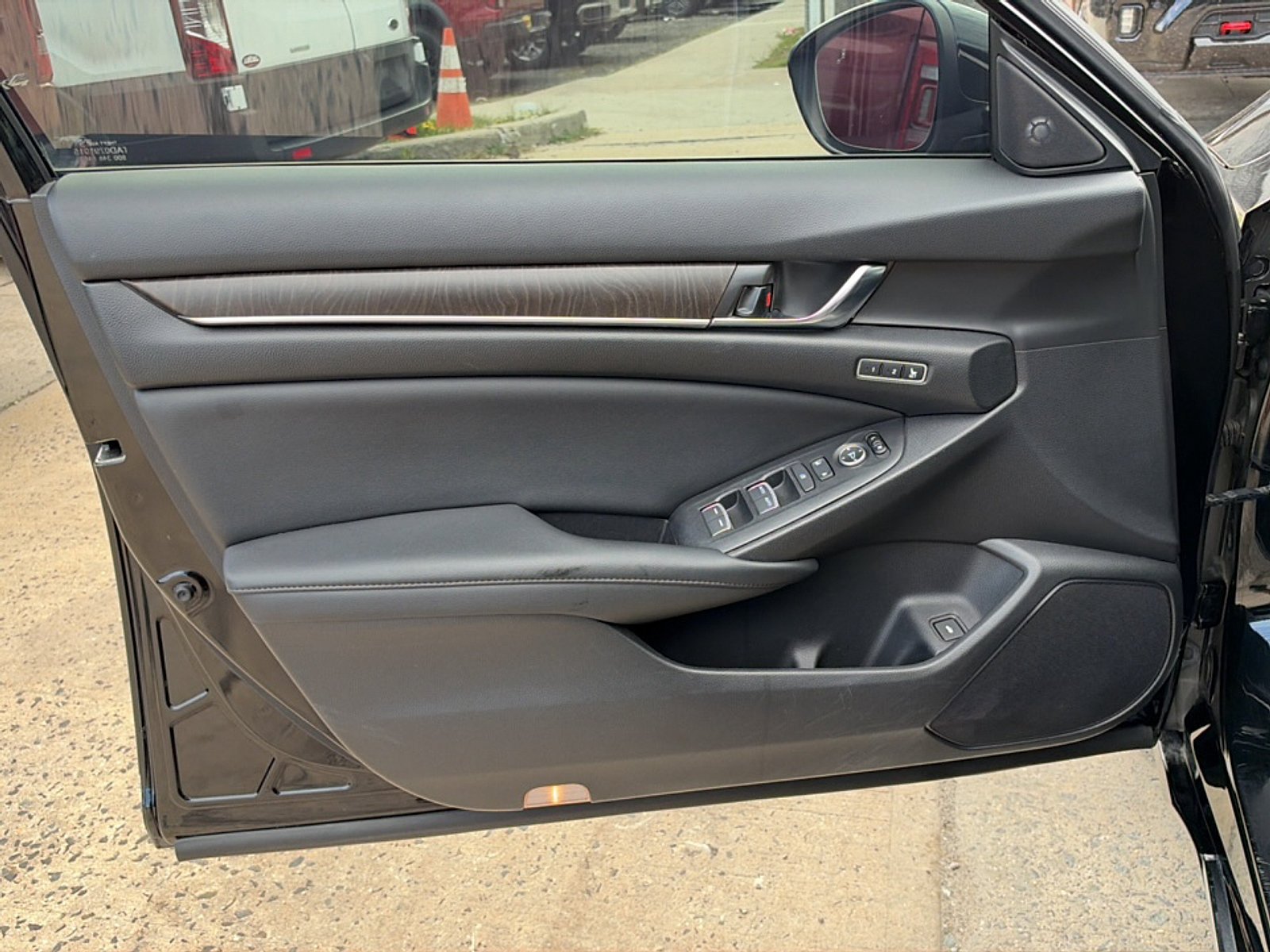 Used 2021 Honda Accord EX-L image 15