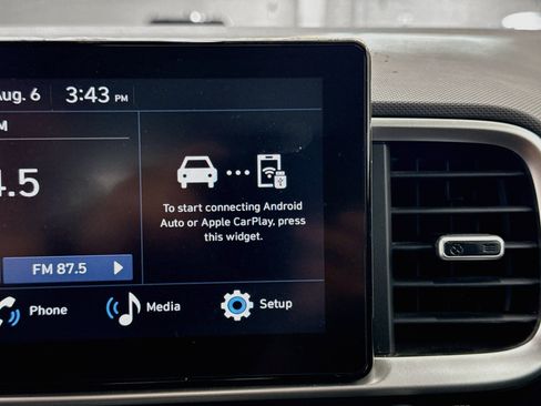 Used 2025 Hyundai Venue SEL FWD image 22
