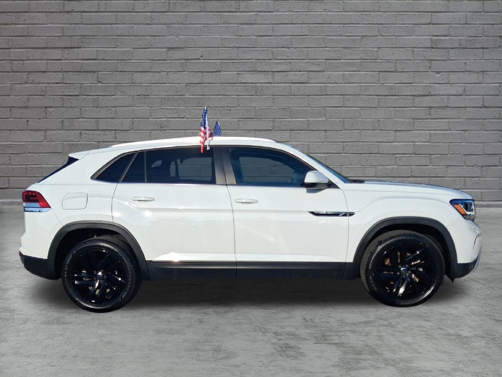 Used 2023 Volkswagen Atlas Cross Sport SE w/ Black Wheel Package FWD image 11