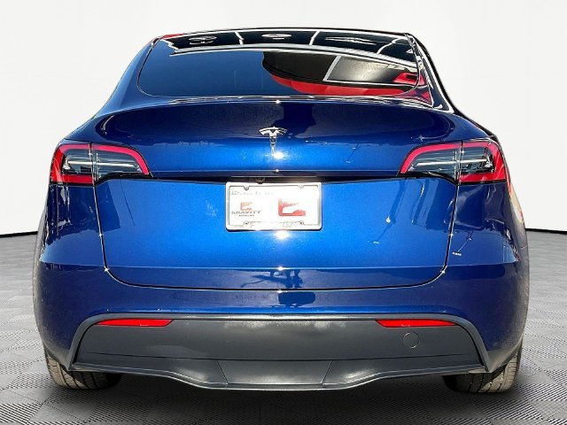 Used 2024 Tesla Model Y Long Range RWD image 6