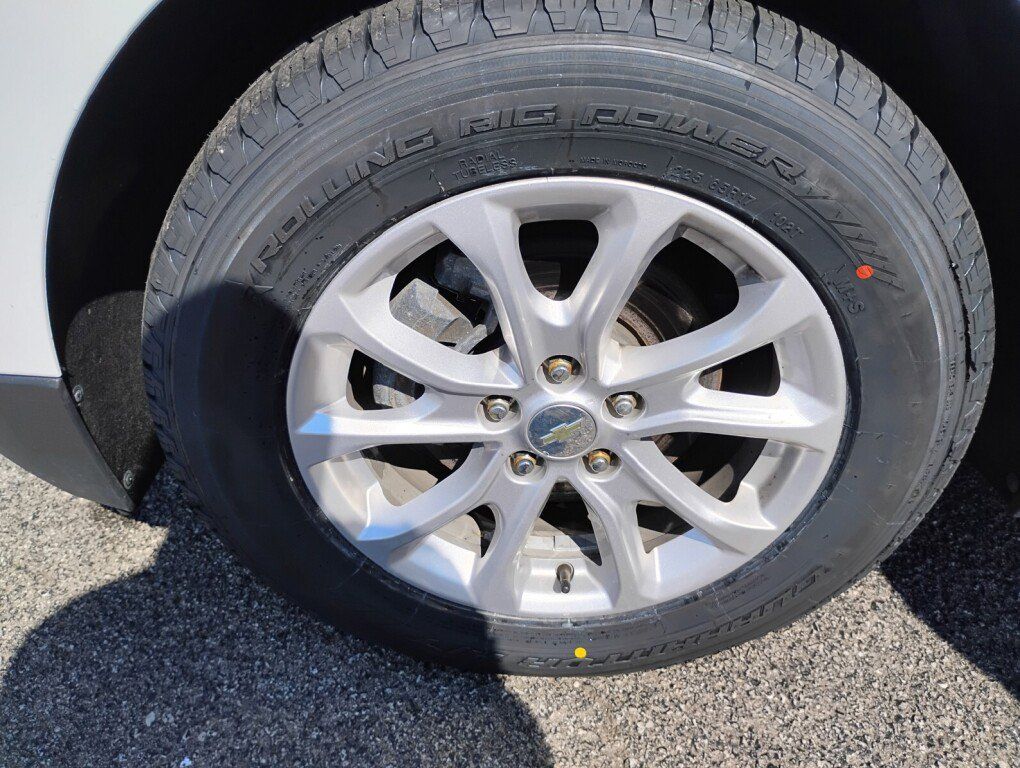Used 2019 Chevrolet Equinox LT AWD/4WD image 24