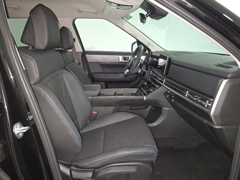 Used 2025 Hyundai Santa Fe SEL FWD image 10