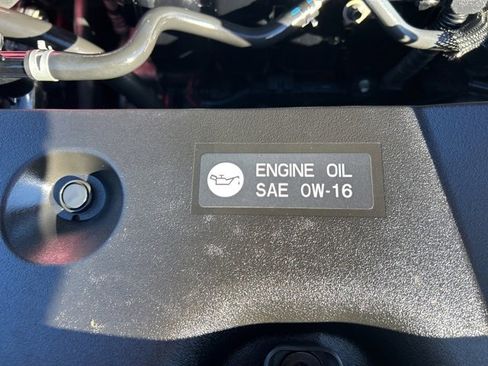 Used 2020 Toyota RAV4 Limited image 14