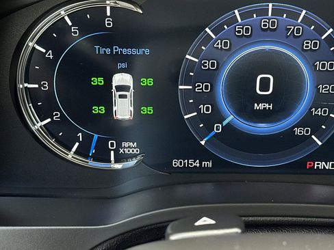 Used 2020 Cadillac Escalade Luxury w/ Escalade Sport Edition image 37