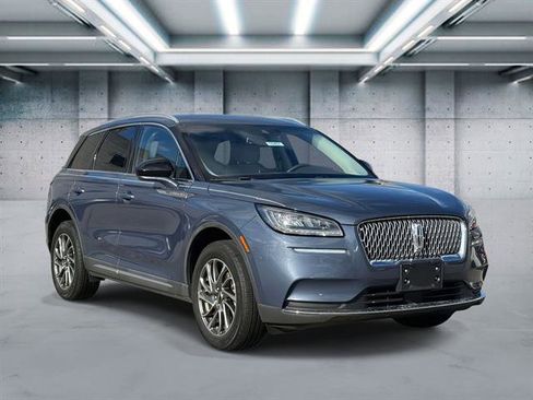 Used 2022 Lincoln Corsair Standard w/ Equipment Group 101A image 2