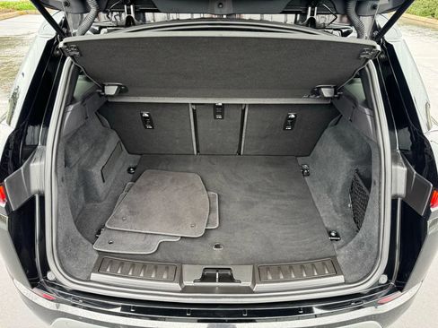 Used 2020 Land Rover Range Rover Evoque S image 28