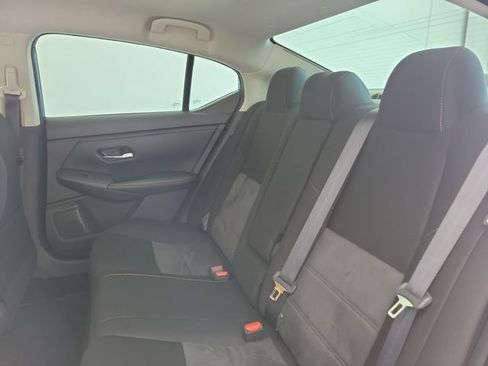 Used 2024 Nissan Sentra SR FWD image 12
