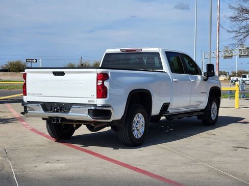 Used 2021 Chevrolet Silverado 3500 LT w/ Convenience Package AWD/4WD image 4