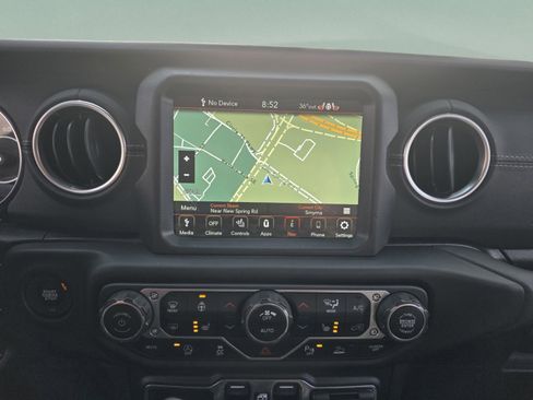 Used 2020 Jeep Gladiator Overland image 18