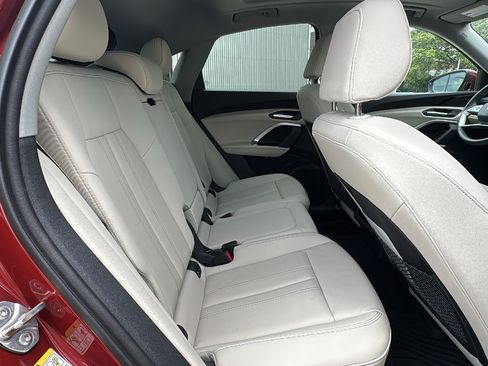 Used 2025 Audi Q5 Premium w/ Convenience Package AWD/4WD image 26