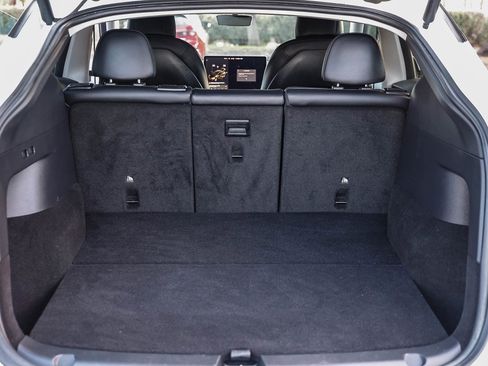 Used 2021 Tesla Model Y Long Range image 26