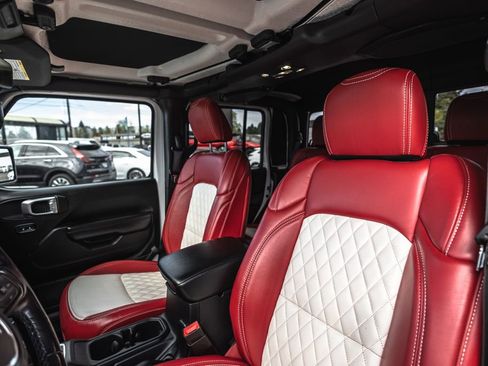 Used 2021 Jeep Gladiator Willys image 21