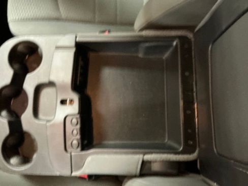 Used 2018 RAM 2500 Tradesman w/ Chrome Appearance Group image 25