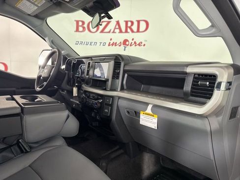 New 2026 Ford F250 XL w/ XL Chrome Package image 19