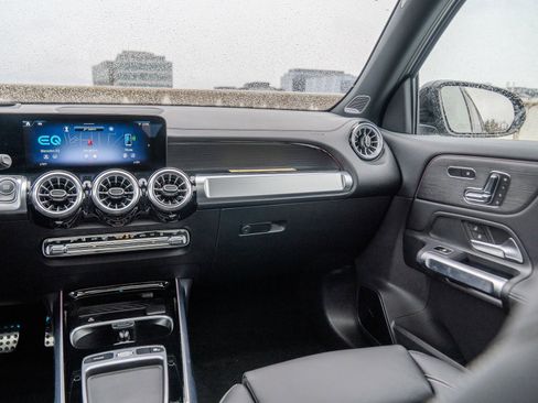 Used 2024 Mercedes-Benz EQB 350 4MATIC SUV image 23