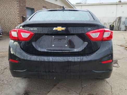 Used 2018 Chevrolet Cruze LT w/ Sun And Sound Package image 8