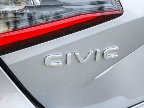 Used 2024 Honda Civic Sport image 9