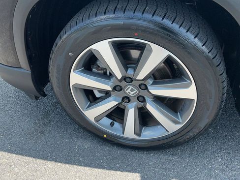 Used 2025 Honda Pilot Elite image 13