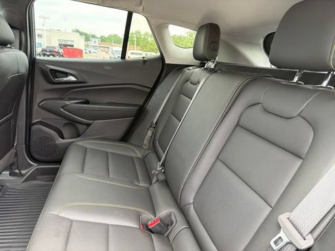 Used 2025 Chevrolet Trax ACTIV FWD image 22