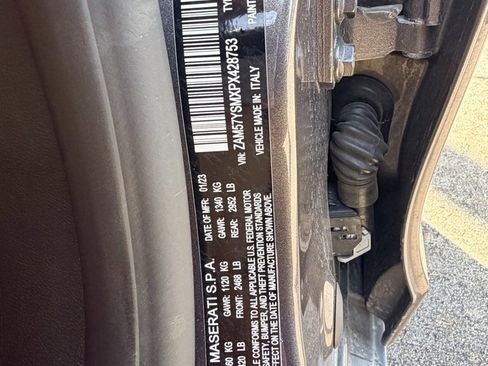 Used 2023 Maserati Ghibli Modena image 16