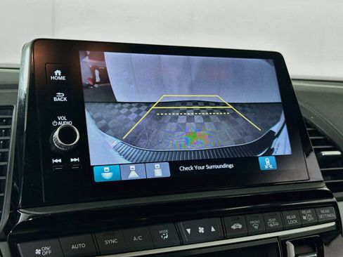 Certified 2025 Honda Odyssey EX-L image 17