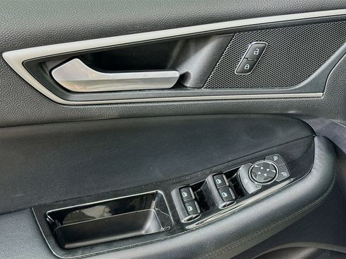Used 2019 Ford Edge SEL w/ Equipment Group 201A AWD/4WD image 15