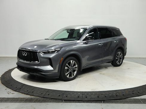 Used 2023 INFINITI QX60 Luxe w/ Performance Audio Package FWD image 4