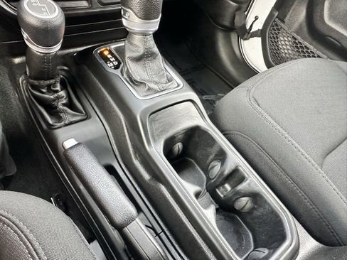 Used 2022 Jeep Wrangler Sport S image 14