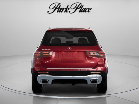 Used 2026 Mercedes-Benz GLB 250 image 17