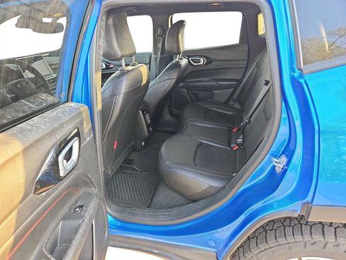 Used 2025 Jeep Compass Trailhawk AWD/4WD image 30