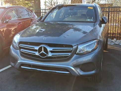 Used 2019 Mercedes-Benz GLC 300 4MATIC image 4