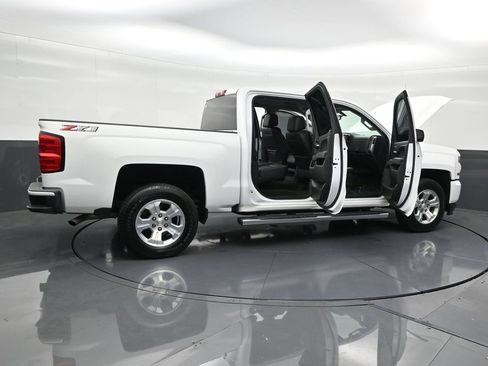 Used 2018 Chevrolet Silverado 1500 LT w/ All Star Edition image 31