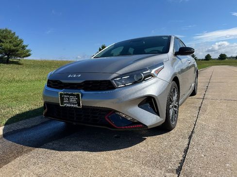 Used 2023 Kia Forte GT-Line image 2