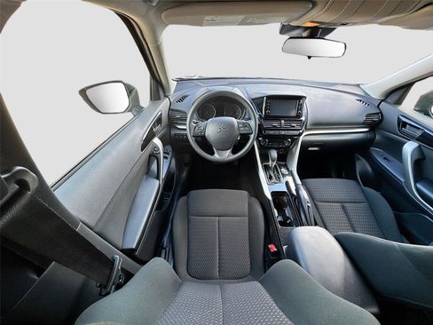 Used 2023 Mitsubishi Eclipse Cross ES image 3