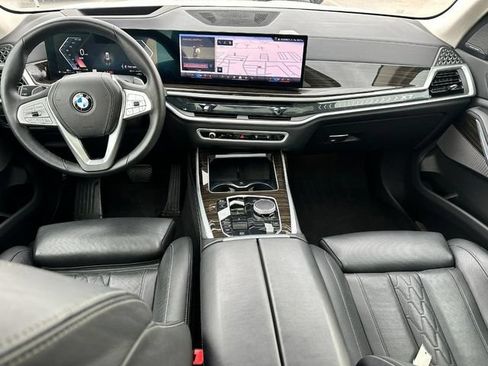 Used 2025 BMW X7 xDrive40i AWD/4WD image 19