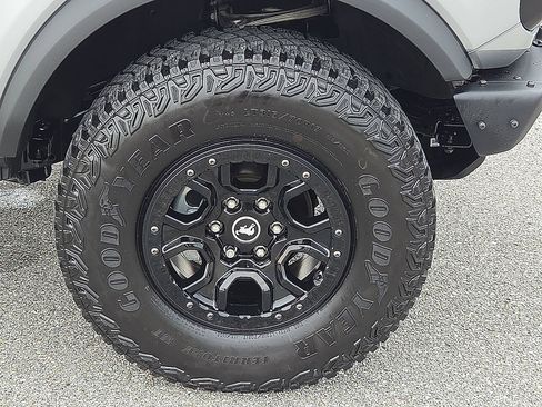 Used 2023 Ford Bronco Wildtrak AWD/4WD image 7